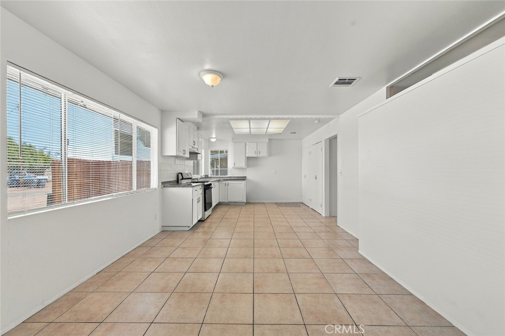 1204 E Avenue Q4 Property Photo 12