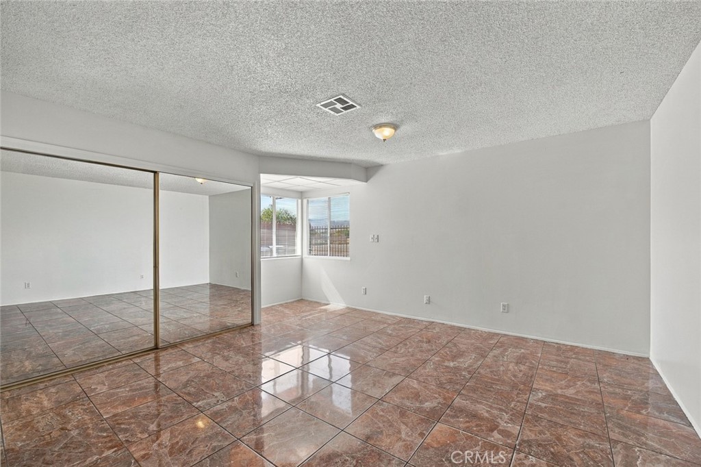 1204 E Avenue Q4 Property Photo 23