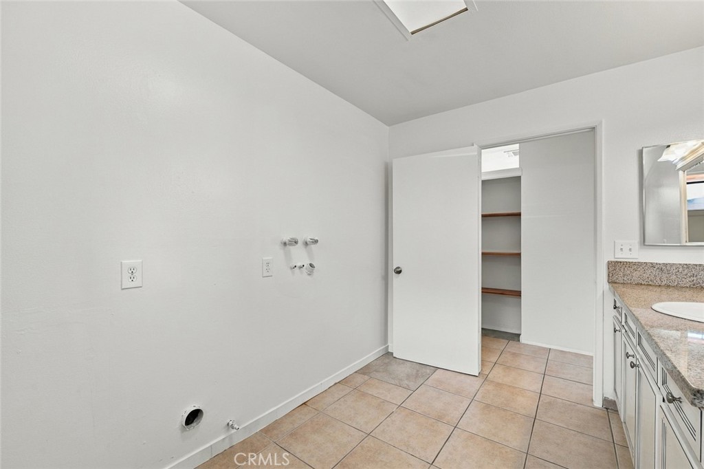 1204 E Avenue Q4 Property Photo 32