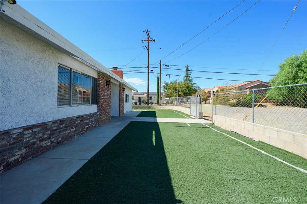 1204 E Avenue Q4 Property Photo 37