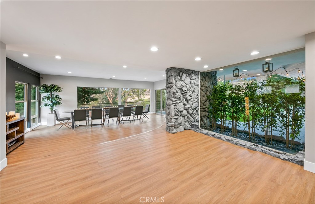 3716 Crownridge Property Photo 4