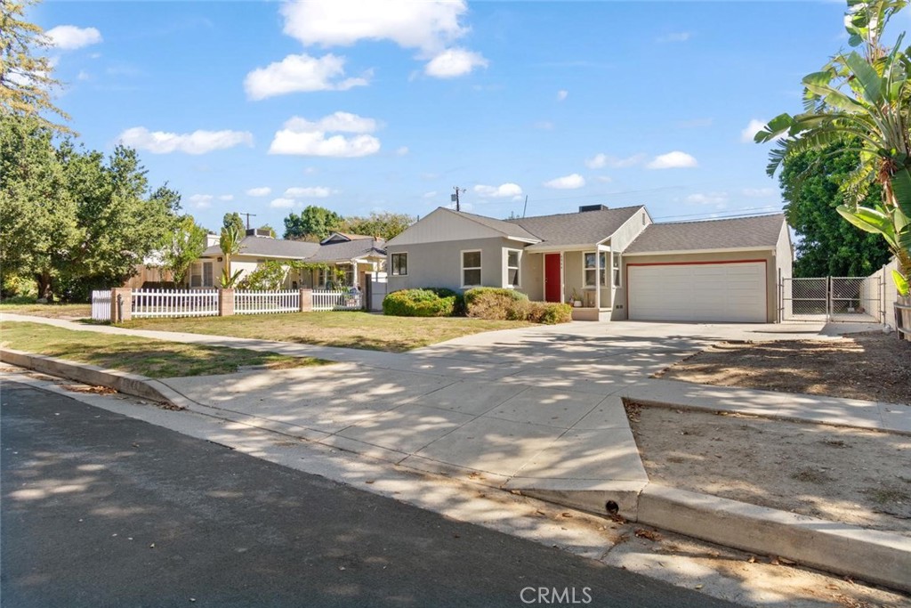 8944 Darby Avenue Property Photo 1