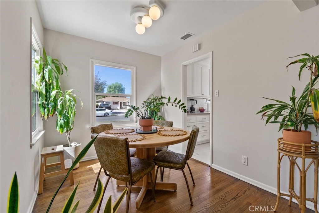 8944 Darby Avenue Property Photo 7