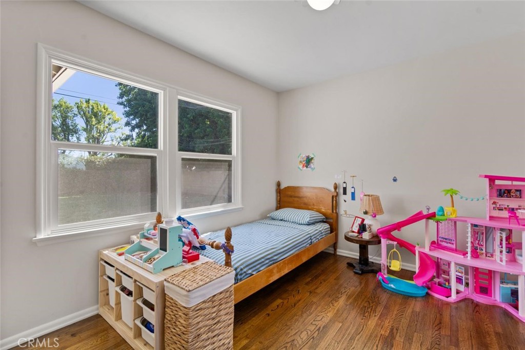 8944 Darby Avenue Property Photo 12