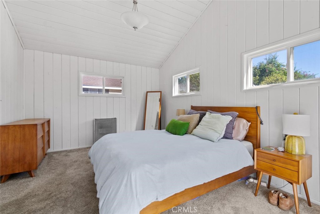 8944 Darby Avenue Property Photo 16