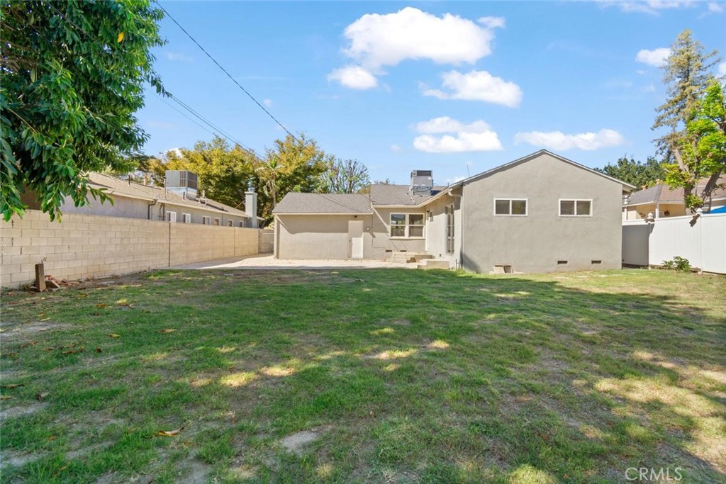 8944 Darby Avenue Property Photo 25