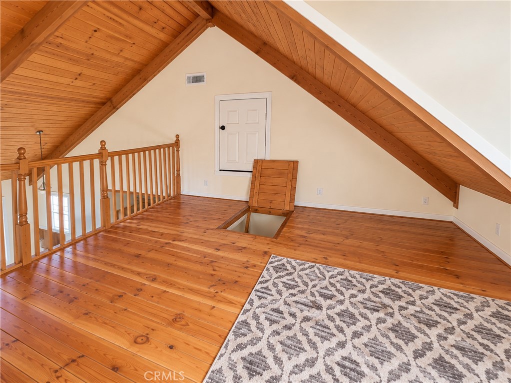 483 Castac View Property Photo 12