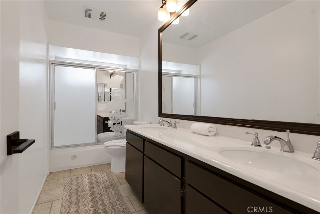22828 Hartland Street Property Photo 26