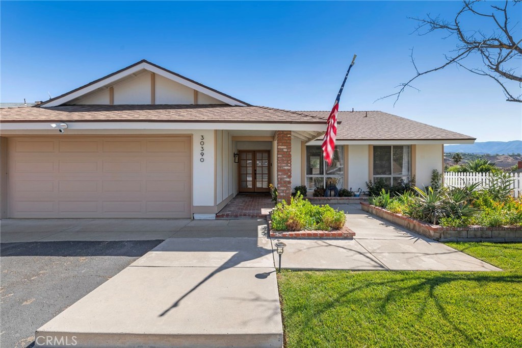 30390 Honeysuckle Hill Drive Property Photo 3