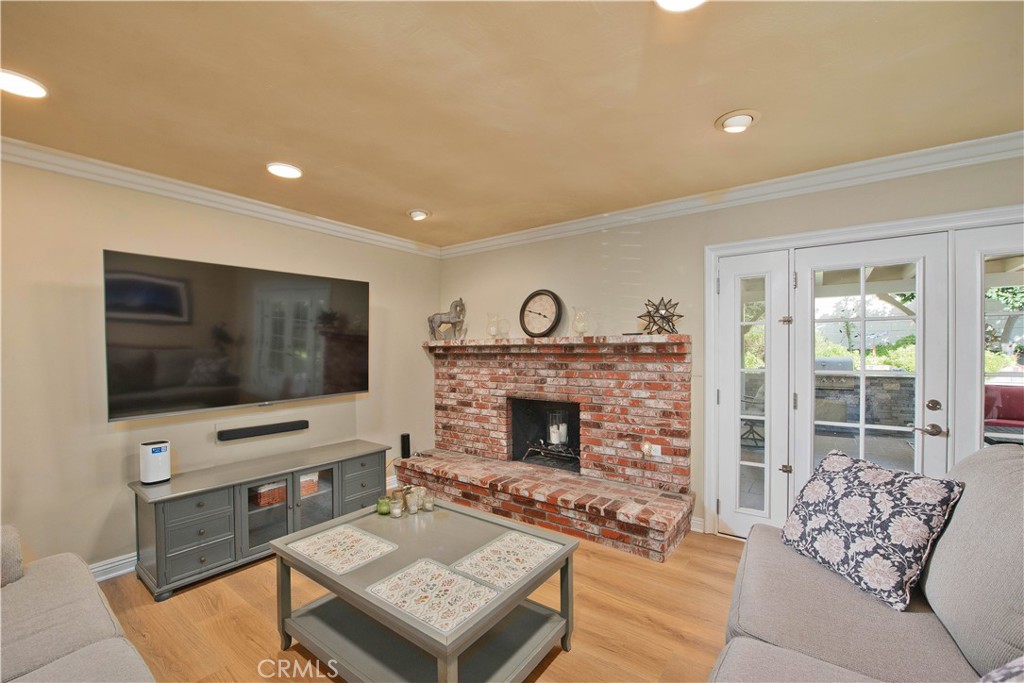 1546 Deodora Street Property Photo 5