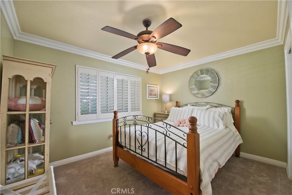 1546 Deodora Street Property Photo 12