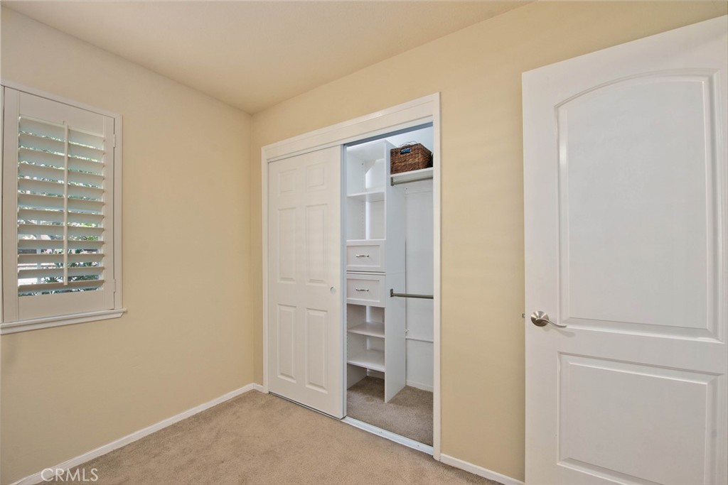 1546 Deodora Street Property Photo 14