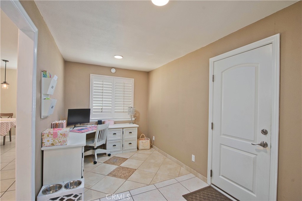 1546 Deodora Street Property Photo 16