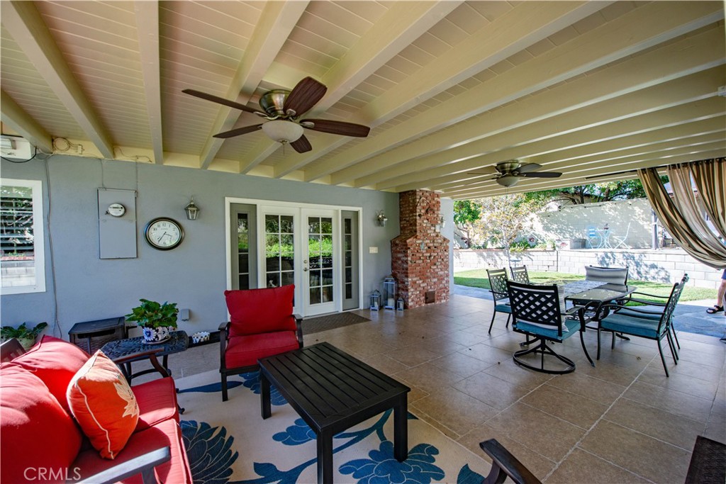 1546 Deodora Street Property Photo 19