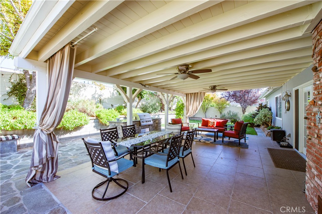 1546 Deodora Street Property Photo 22