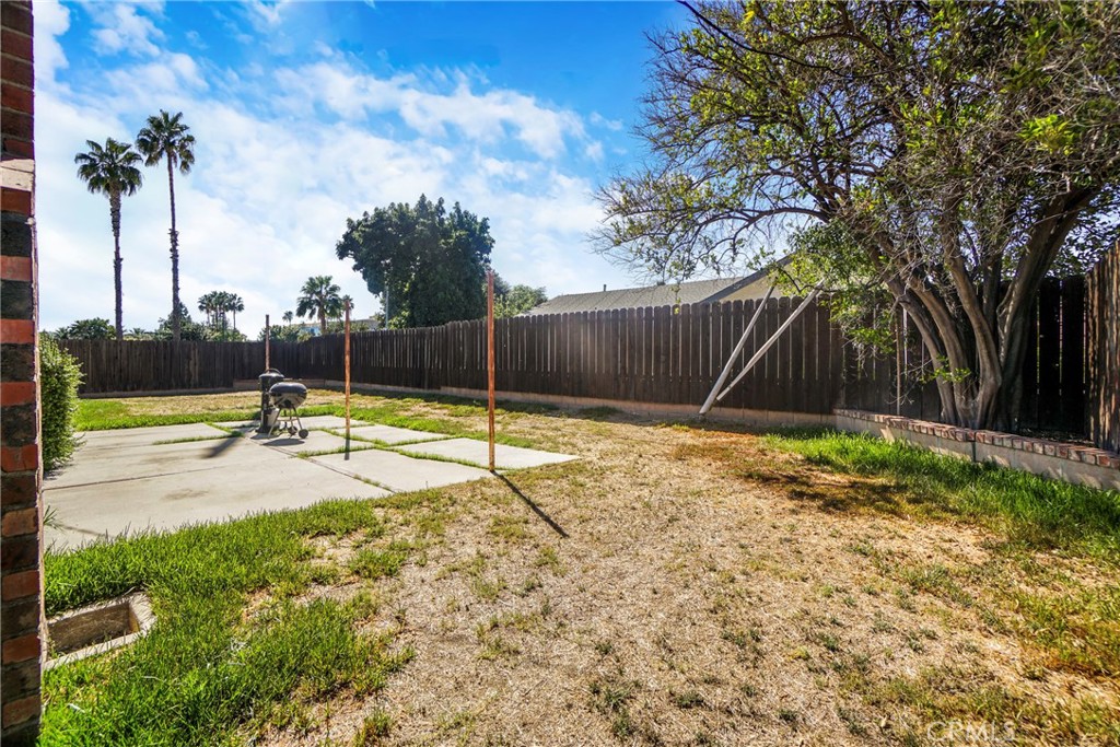9501 Lubao Avenue Property Photo 31