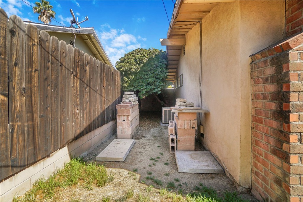 9501 Lubao Avenue Property Photo 39