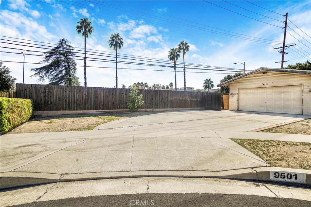 9501 Lubao Avenue Property Photo 40