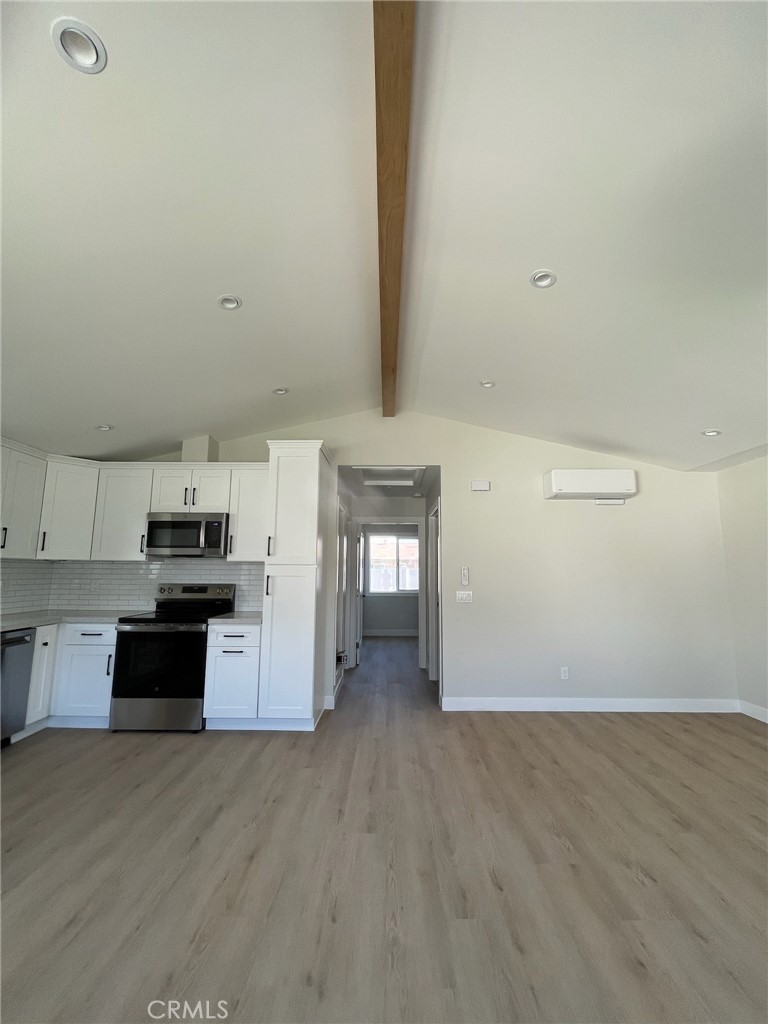 25240 Everett Drive 1/2 Property Photo 4