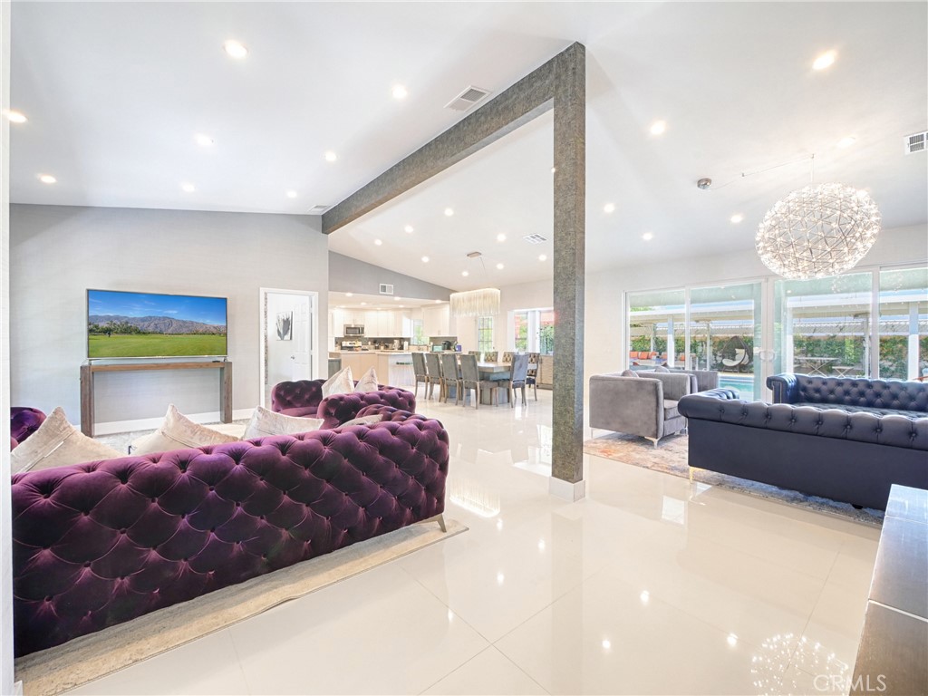 68132 Valley Vista