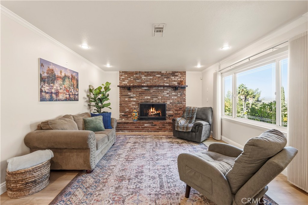 18740 Vicci Street Property Photo 5