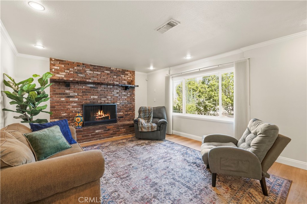 18740 Vicci Street Property Photo 6