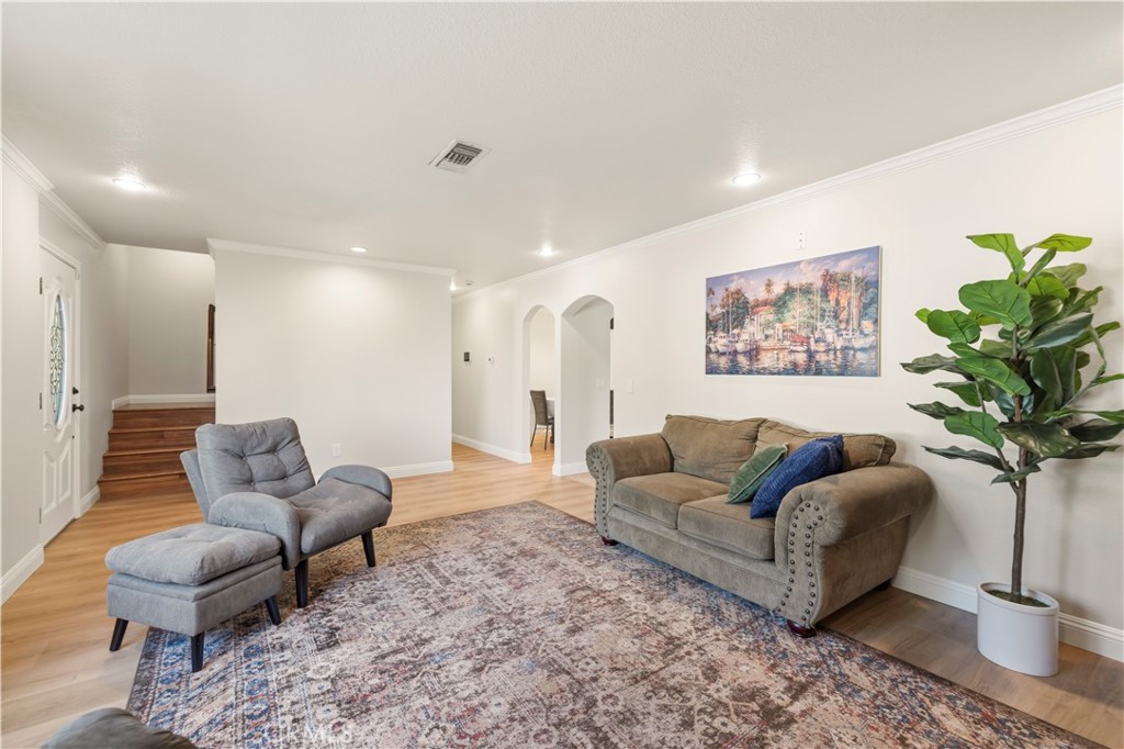 18740 Vicci Street Property Photo 8