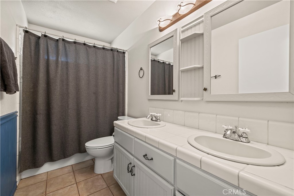 18740 Vicci Street Property Photo 24