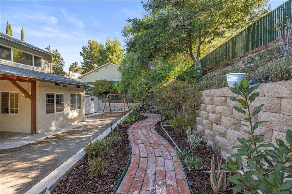 18740 Vicci Street Property Photo 33