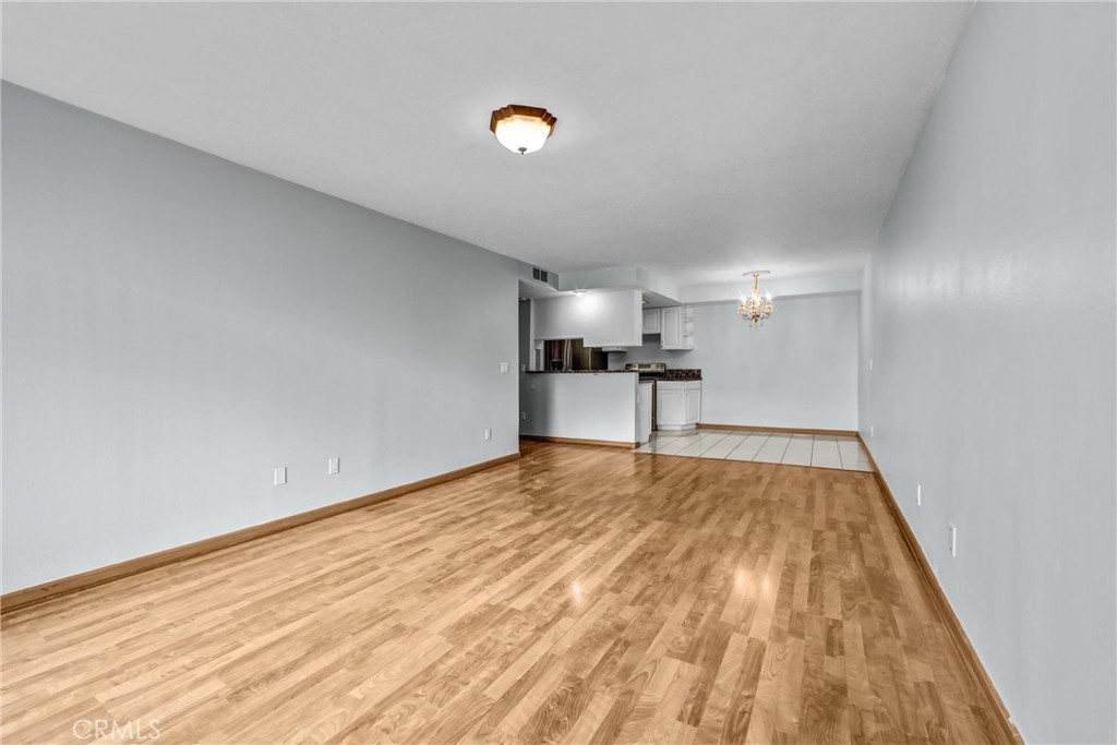 1517 E Garfield Avenue 24 Property Photo 4