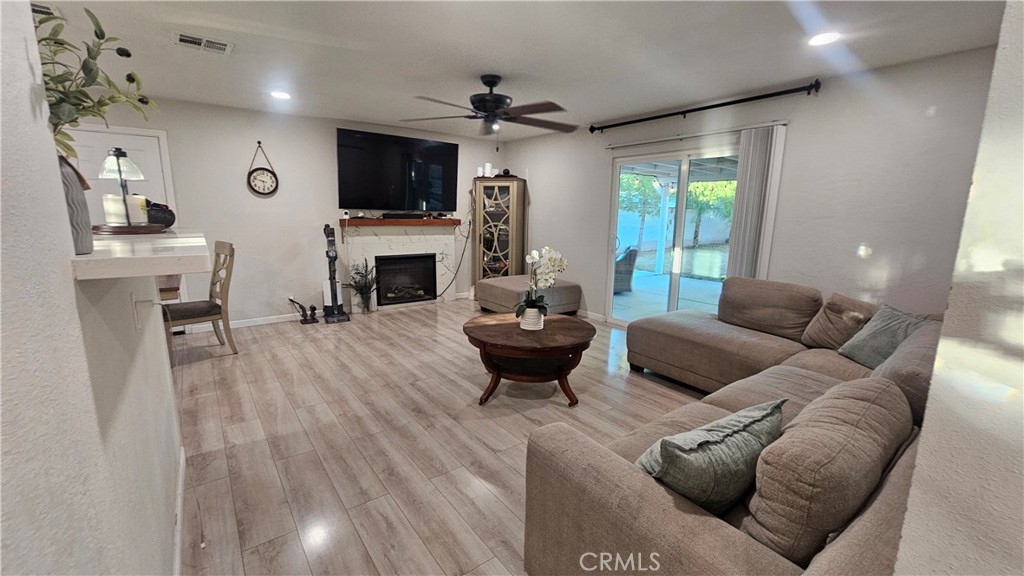 44326 23rd W Property Photo 2