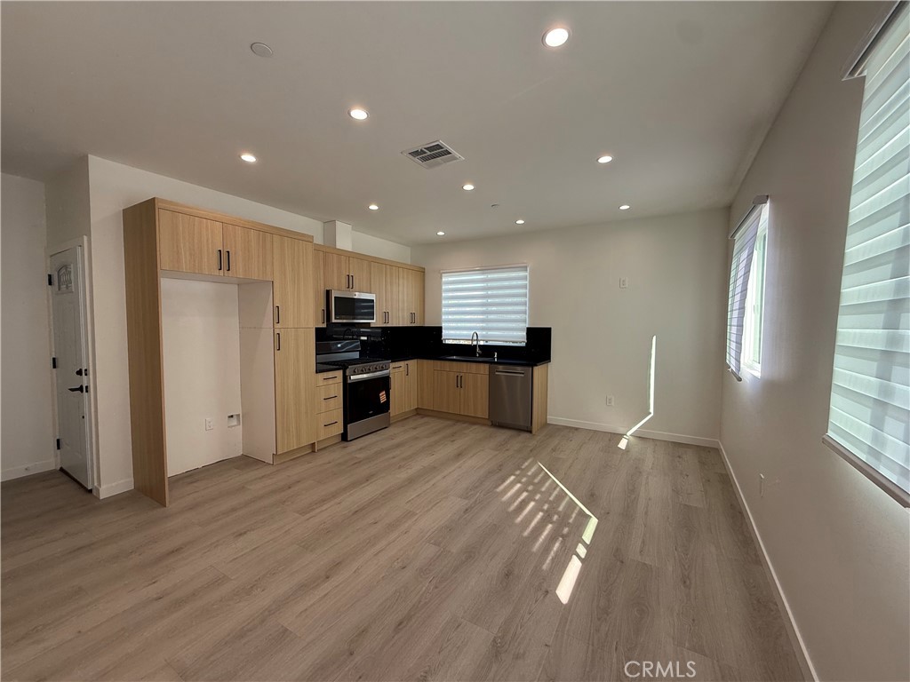 6549 Satsuma Avenue Property Photo 1