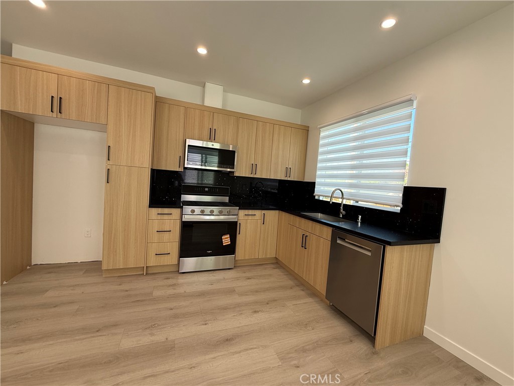 6549 Satsuma Avenue Property Photo 3