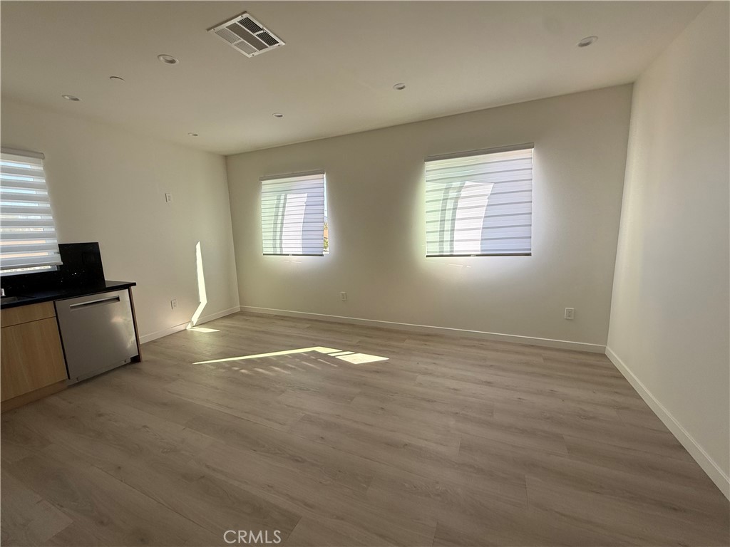 6549 Satsuma Avenue Property Photo 4