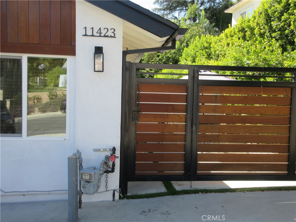 11423 Amigo Avenue Property Photo 2