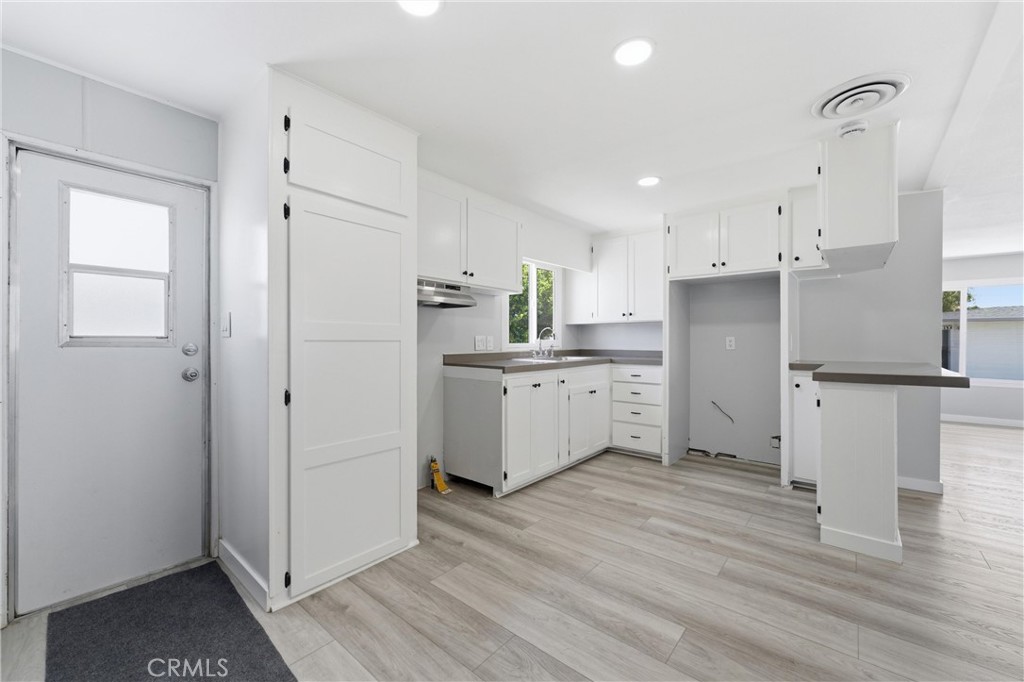 3157 E I Avenue E2 Property Photo 11