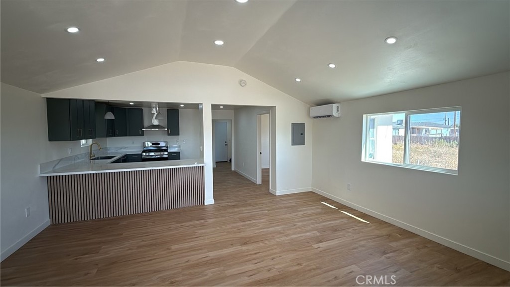 716 W Church Avenue Property Photo 2