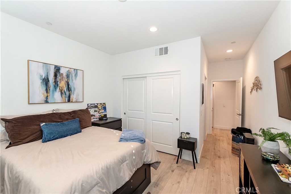 4043 Bridle Court Property Photo 11