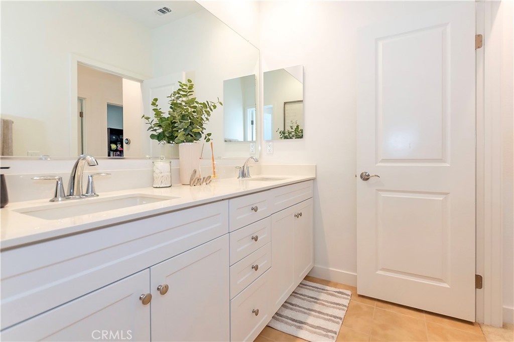 4043 Bridle Court Property Photo 47