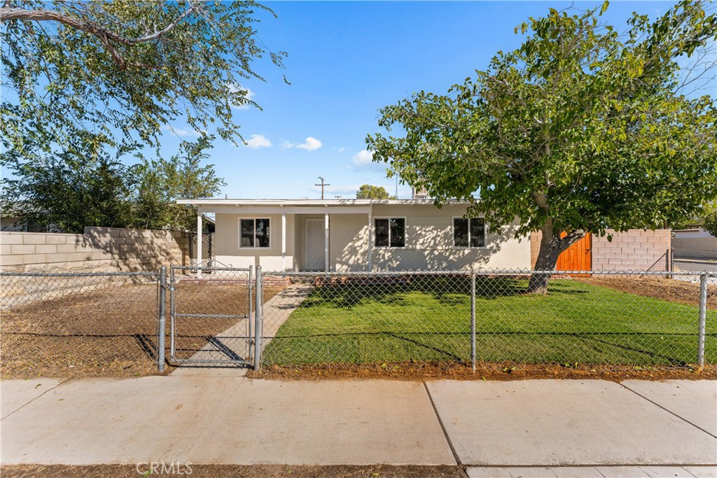 45402 10th Street W Property Photo 1