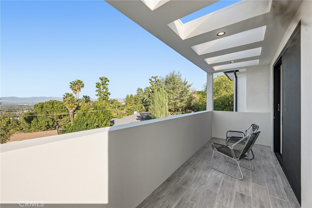 4331 Alonzo Property Photo 47