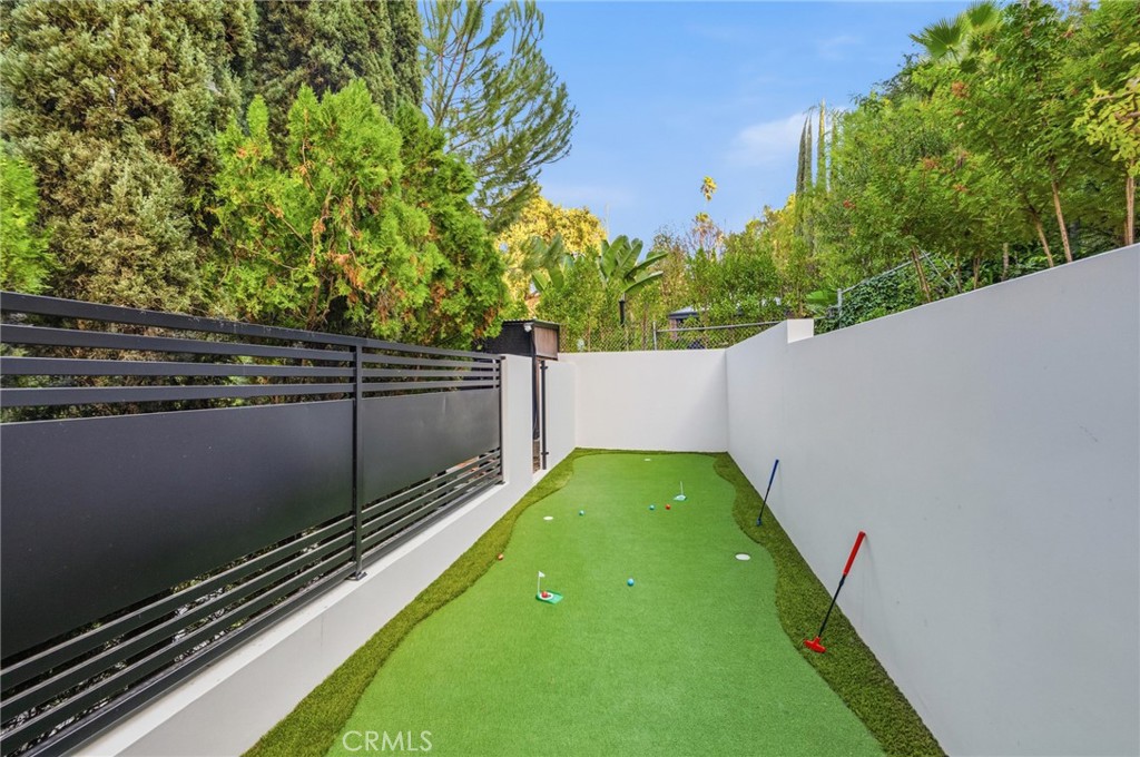 4331 Alonzo Property Photo 62