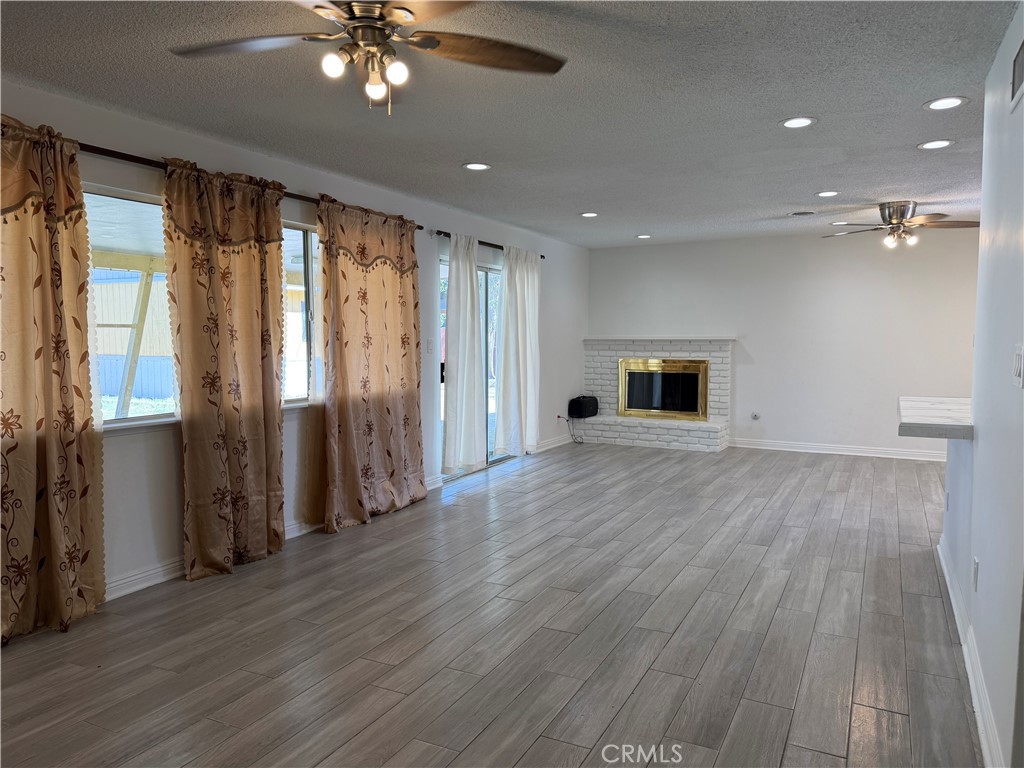 1305 Avenue J3 E Property Photo 6