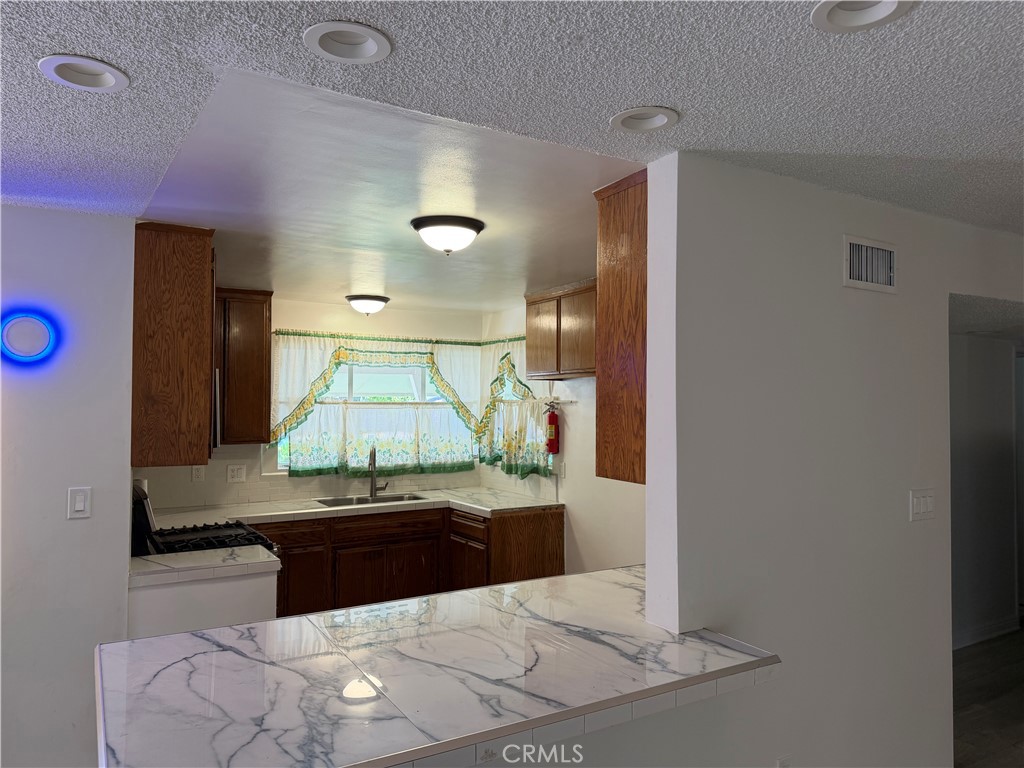 1305 Avenue J3 E Property Photo 10