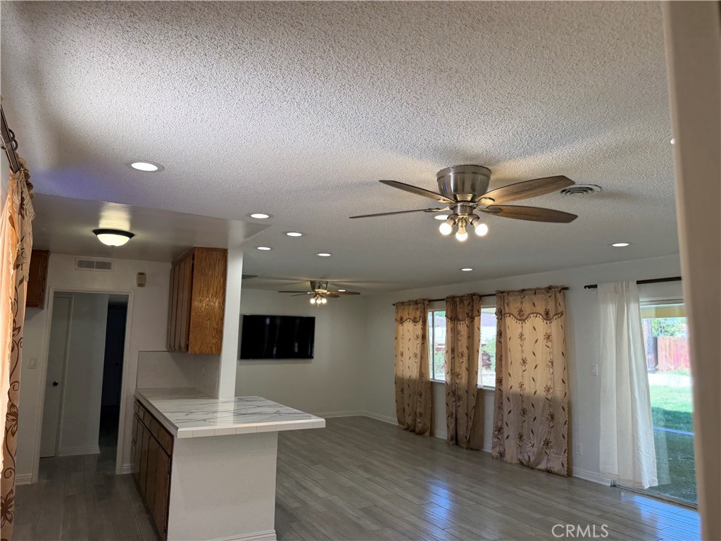 1305 Avenue J3 E Property Photo 13