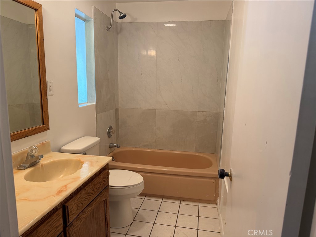 1305 Avenue J3 E Property Photo 15