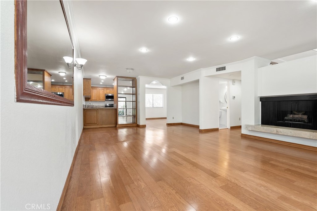7137 Shoup Ave 39 Property Photo 2