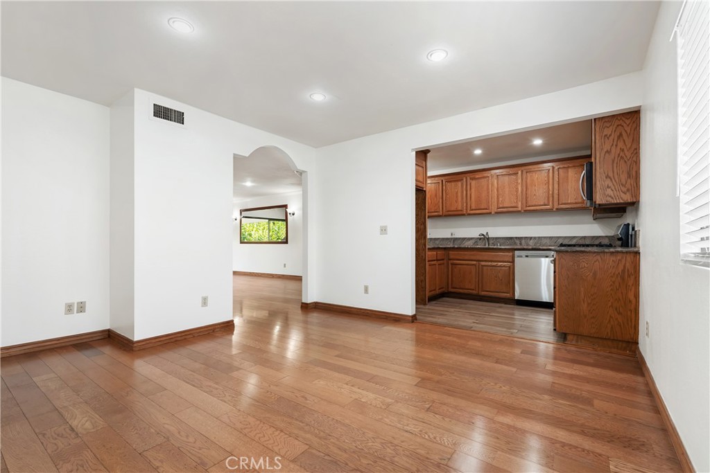 7137 Shoup Ave 39 Property Photo 10