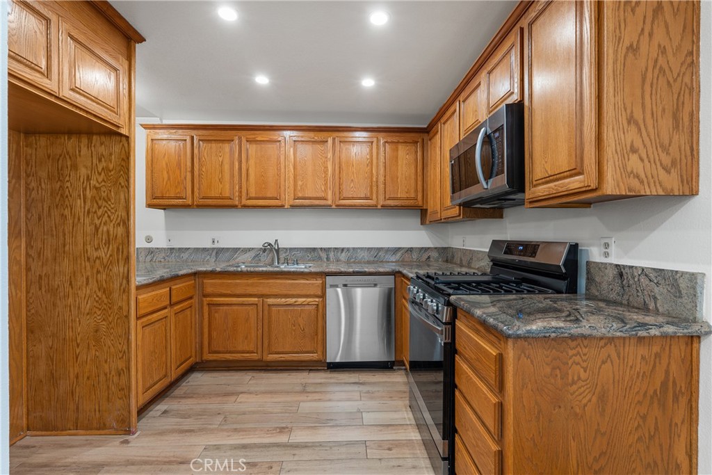 7137 Shoup Ave 39 Property Photo 12