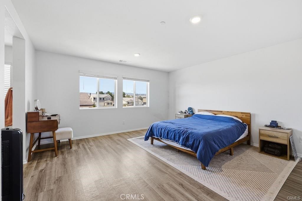 4384 W Avenue J-5 Property Photo 17